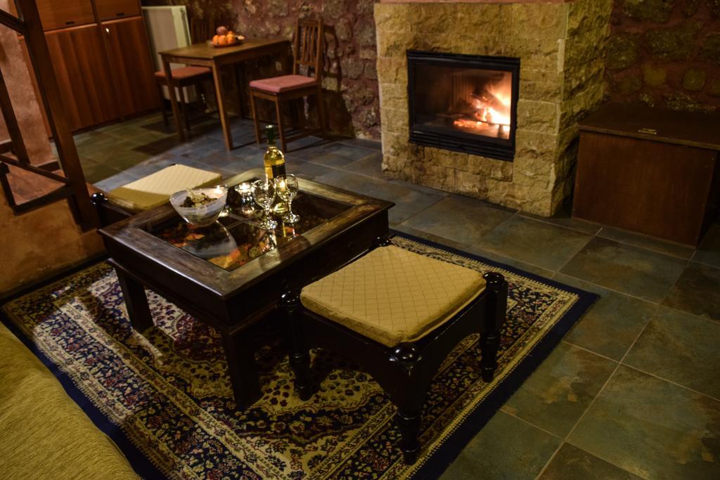 Paliokastro Guesthouse Kato Sinikia Trikalon Rum bild